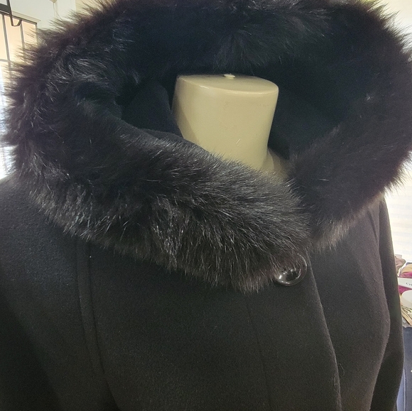 Fox Fur Trimmed Hooded Wool/Cashmere Coat - Picture 3 of 6